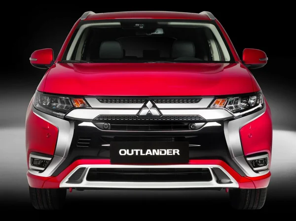 Outlander - Dòng xe sang trọng, tiện nghi và an toàn