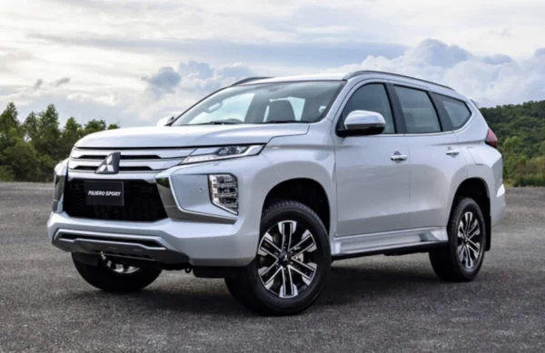 Xe Pajero Sport 2023: Sự sang trọng, hiện đại và mạnh mẽ 2 Pajero Sport 2023 sở hữu nhiều ưu điểm nổi bật