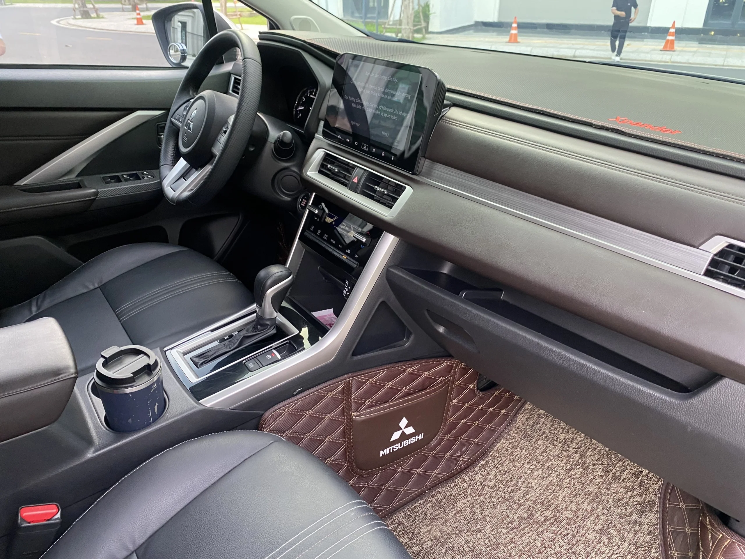 nội thất xe mitsubishi xpander