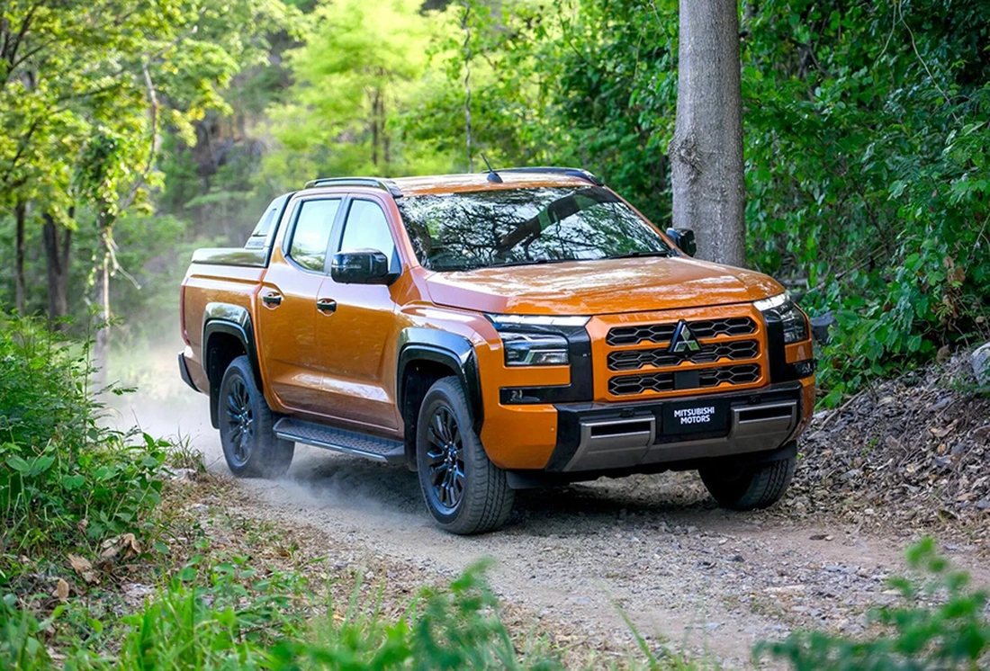 Phiên bản Athlete của Mitsubishi Triton quay trở lại với tông cam quen thuộc 