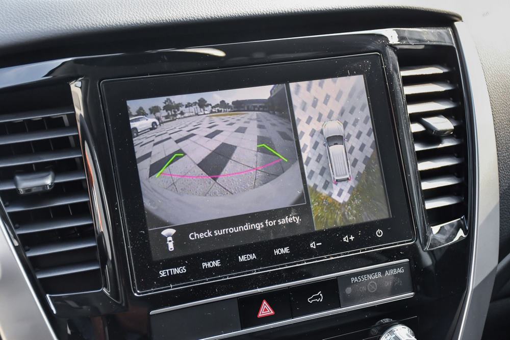 Lý do nên mua Mitsubishi All New Pajero Sport 2024 9 Pajero Sport 2024 nổi bật với camera toàn cảnh và tính năng đá cốp tiện lợi