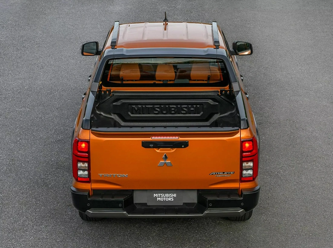 Mitsubishi Triton 2024: ra mắt phiên bản thể thao sau thế hệ mới 8 Đuôi xe Mitsubishi Triton Athlete 2024 với cụm đèn LED nổi bật
