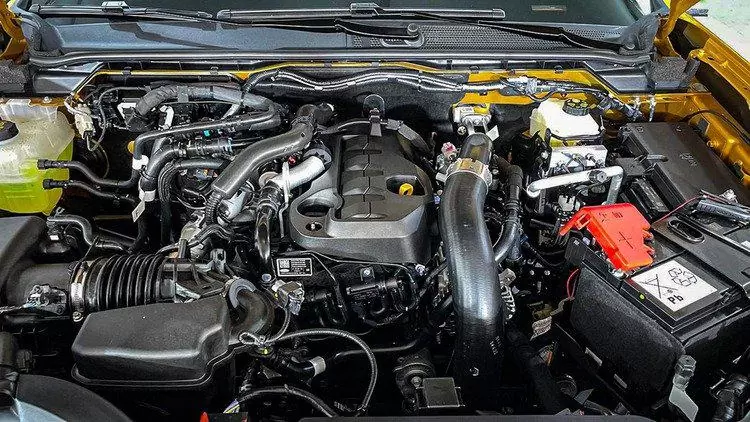 Ford Ranger 2024 trang bị động cơ Diesel TDCi Bi Turbo mạnh mẽ, tăng tốc tốt và vận hành ổn định trên mọi địa hình