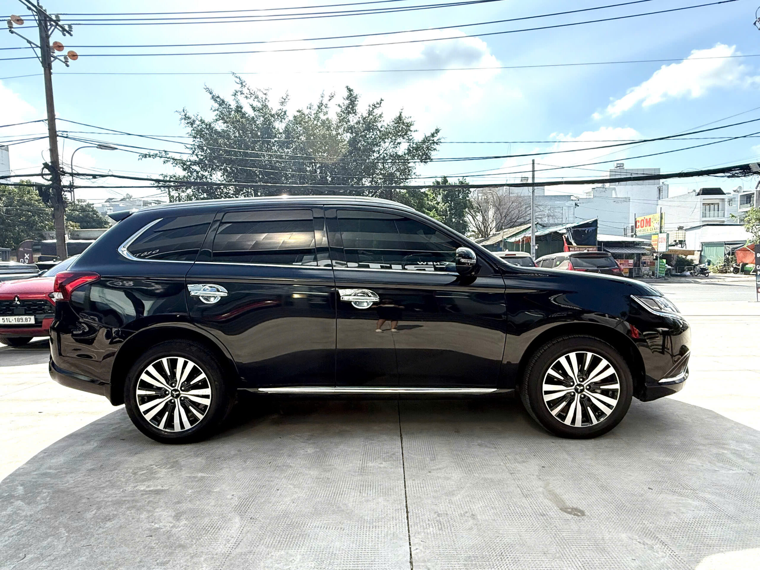 mitsubishi-outlander-2023