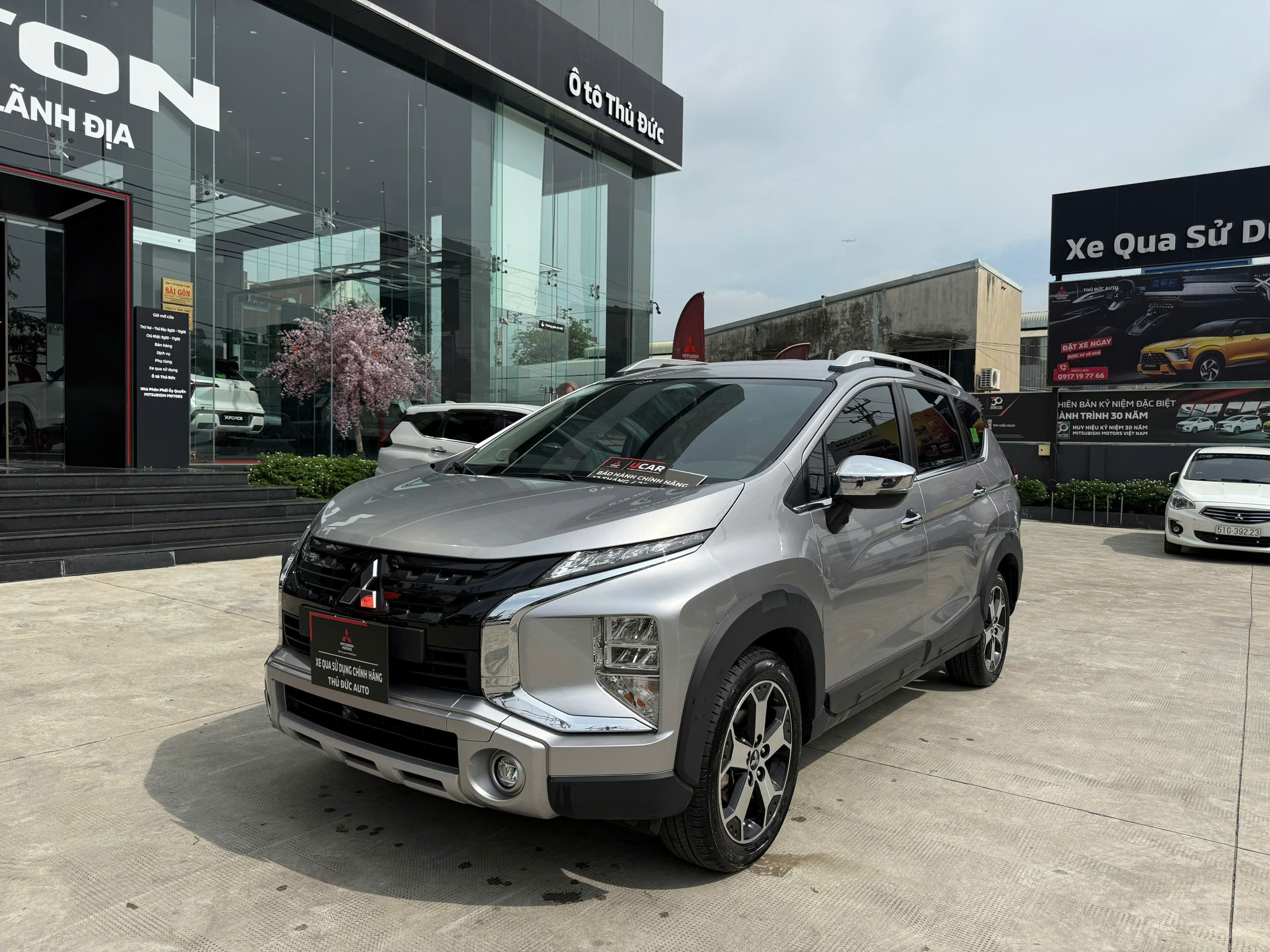 xpander-cross-2022-bạc