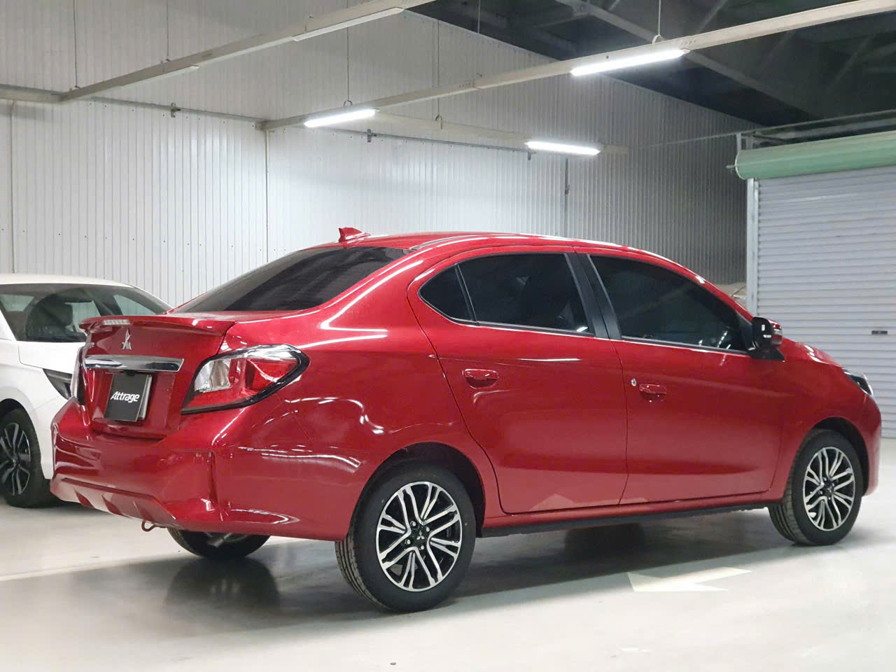 Mitsubishi Attrage 4