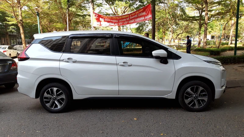 Mitsubishi Xpander 2018: Đánh giá chi tiết, giá xe và so sánh các đời 1 Thiết kế Dynamic Shield thế hệ đầu trên Xpander 2018 tạo dấu ấn khác biệt, thu hút ánh nhìn ngay lập tức.