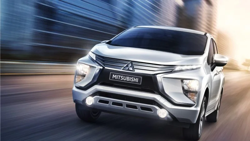 Mitsubishi Xpander 2019: Đánh giá chi tiết và giá xe cũ tại Việt Nam 4 Khám phá Mitsubishi Xpander 2019 với tiện nghi thông minh, khởi động nút bấm và hệ thống kiểm soát lực kéo hiện đại.