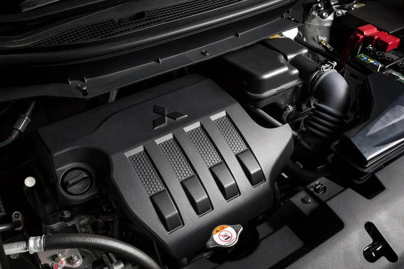 Mitsubishi Xpander 2020 trang bị động cơ MIVEC 1.5L mạnh mẽ, vận hành mượt mà và bền bỉ vượt trội.