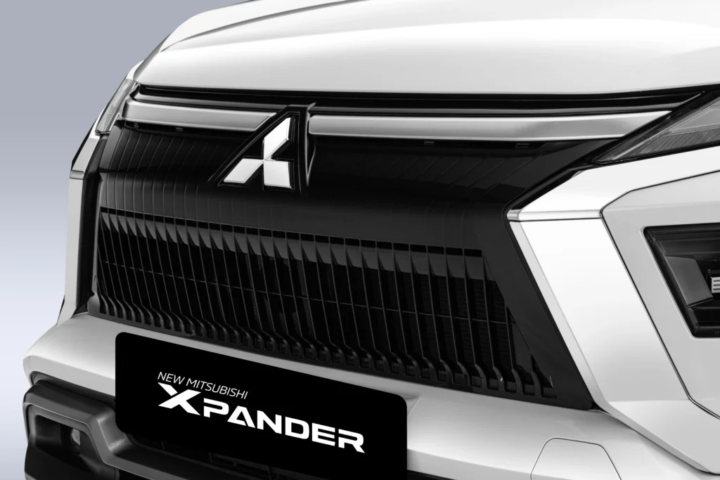 Mitsubishi Xpander 2026 khoe triết lý Dynamic Shield mới, mang đến ngoại hình góc cạnh và hiện đại đầy ấn tượng.