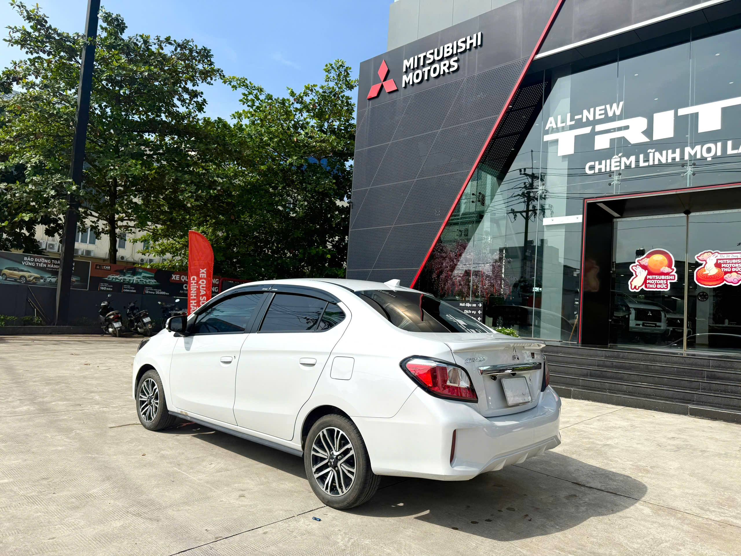 Mitsubishi Attrage Premium 2023