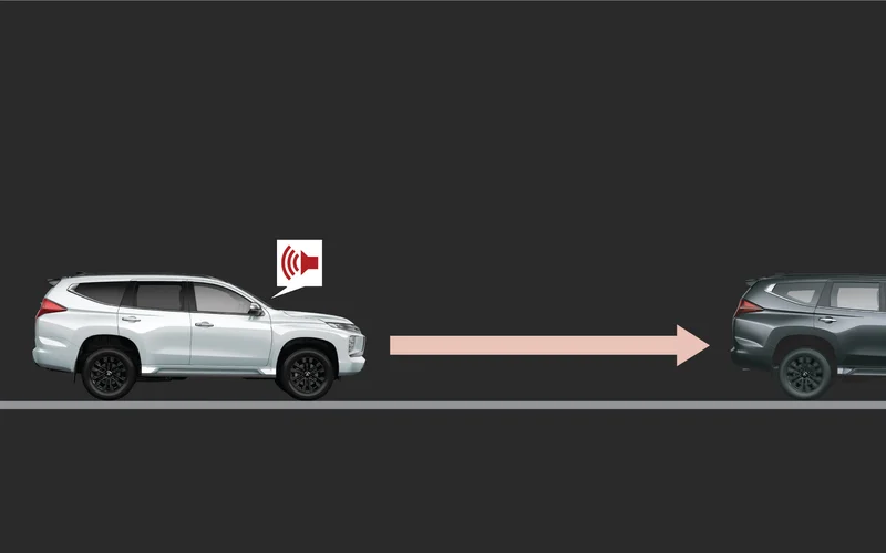 Bằng cách sử dụng cảm biến radar, hệ thống FCM có thể phát hiện các vật cản phía trước xe để đưa ra cảnh báo và hỗ trợ tăng cường lực phanh hoặc phanh tự động nhằm giảm thiểu thiệt hại trong trường hợp có va chạm không thể tránh khỏi.