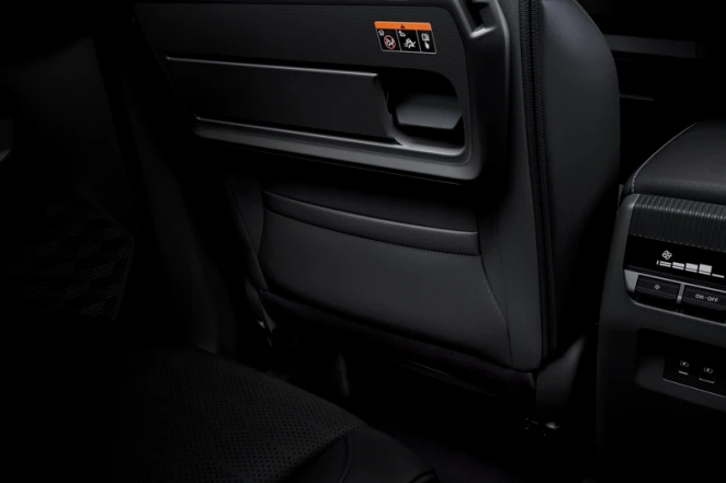 Ngăn lưu trữ phía sau ghế trước Mitsubishi Destinator 2025