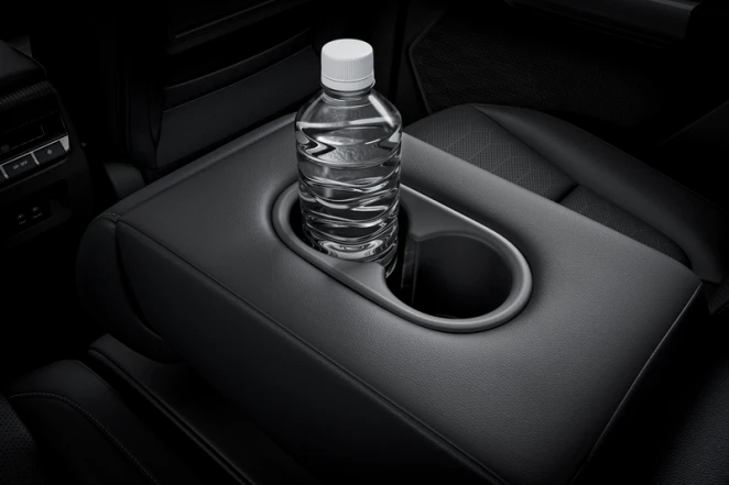 Tựa tay hàng ghế sau Mitsubishi Destinator 2025 kèm hộc để ly