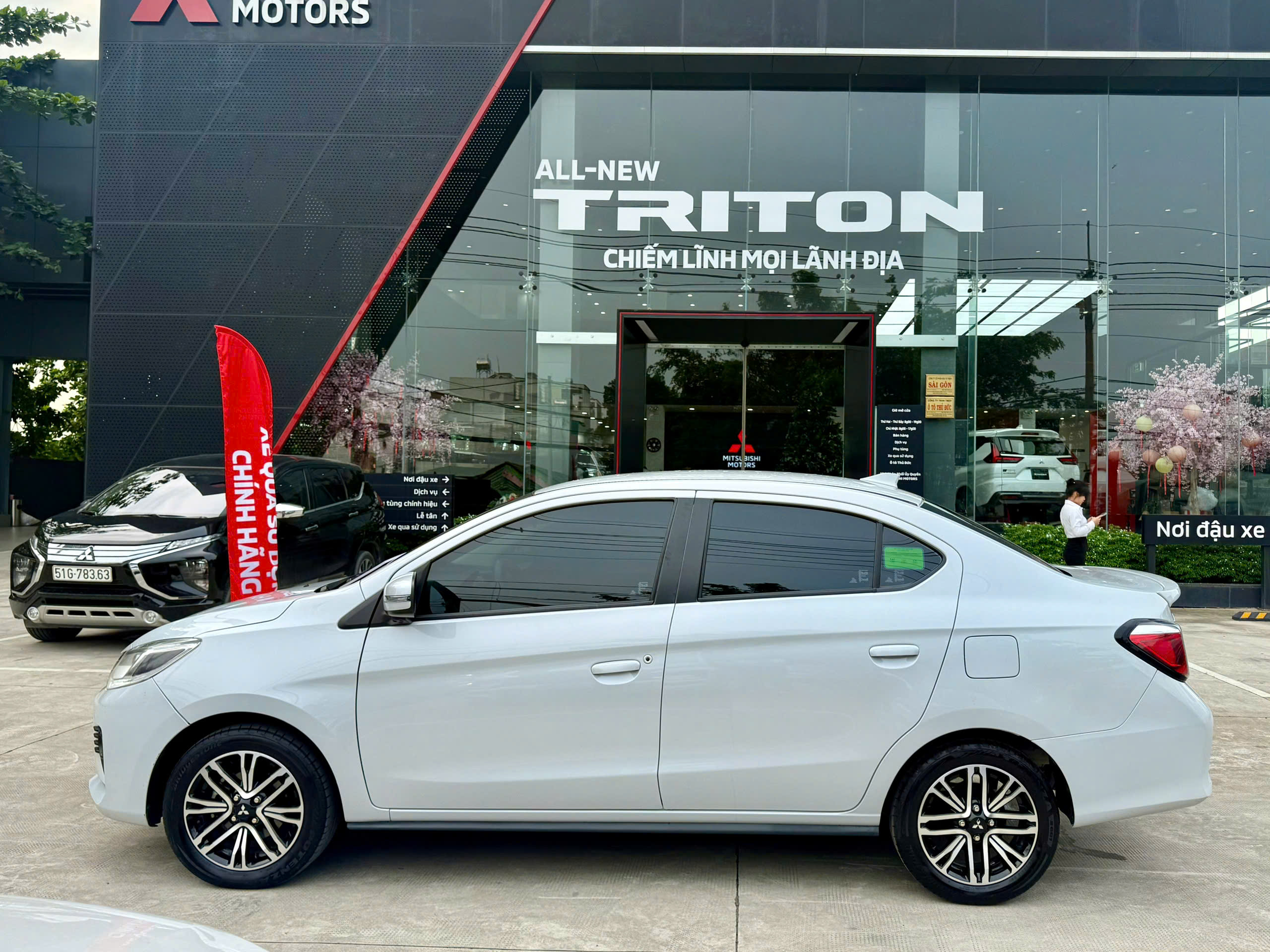 Attrage CVT 2024 2 Mitsubishi Attrage CVT 2024