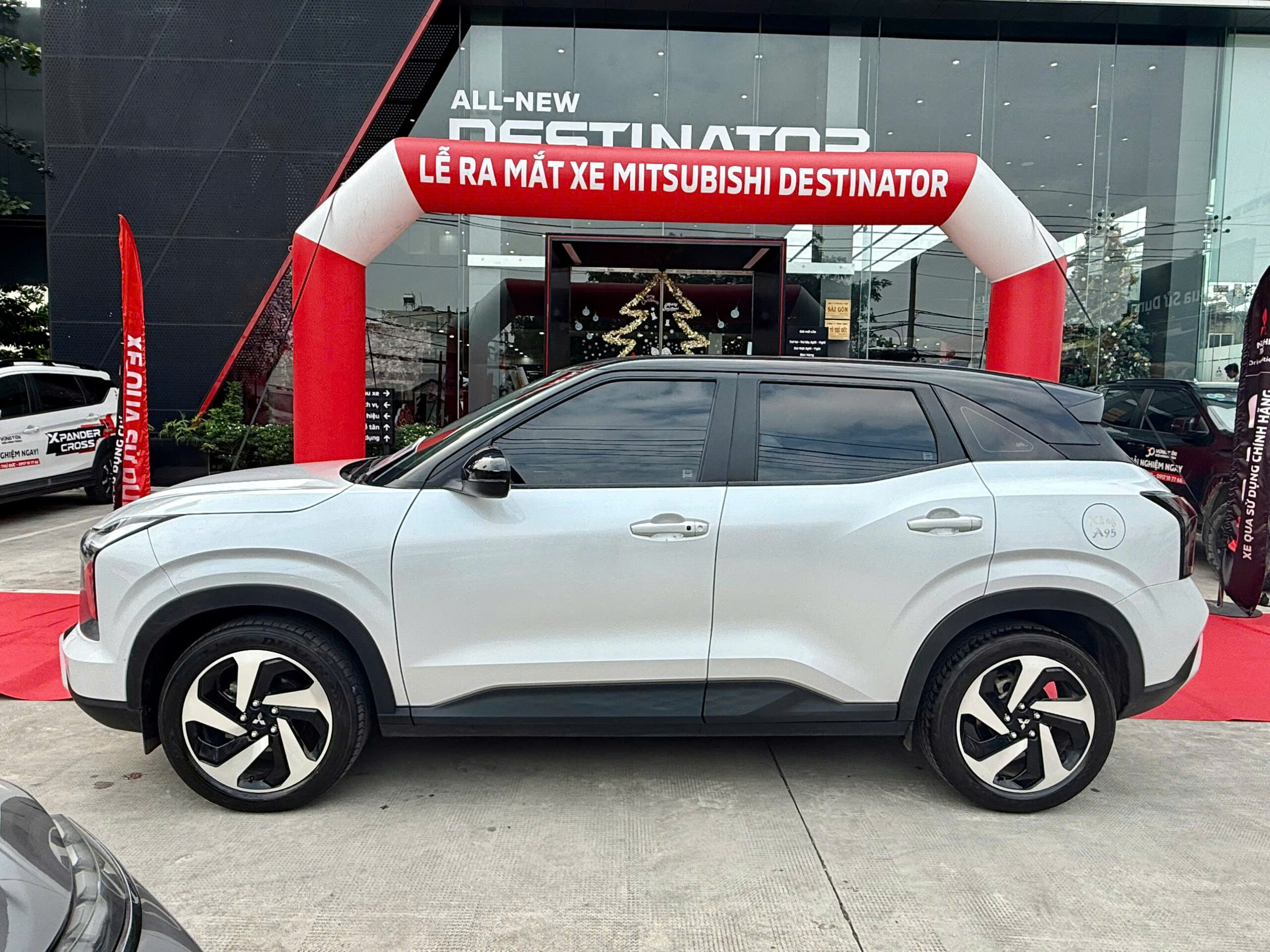 Mitsubishi Xforce Premium 24