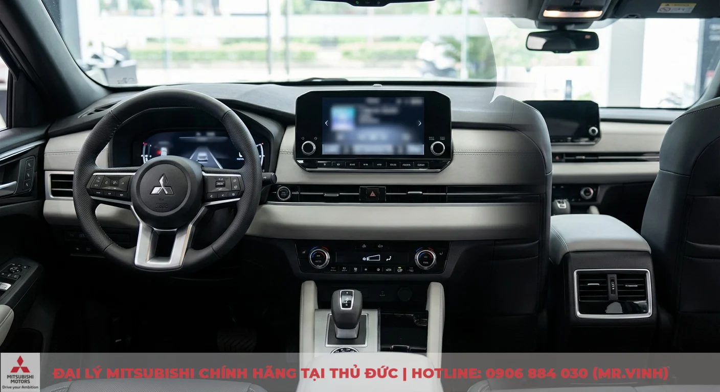 Mitsubishi Xforce 2026: Đánh giá chuyên sâu nội ngoại thất & vận hành 3 Nội thất Mitsubishi Xforce 2026 khoang lái tiện nghi với màn hình giải trí cảm ứng, bảng đồng hồ kỹ thuật số, cần số điện tử và điều hòa tự động