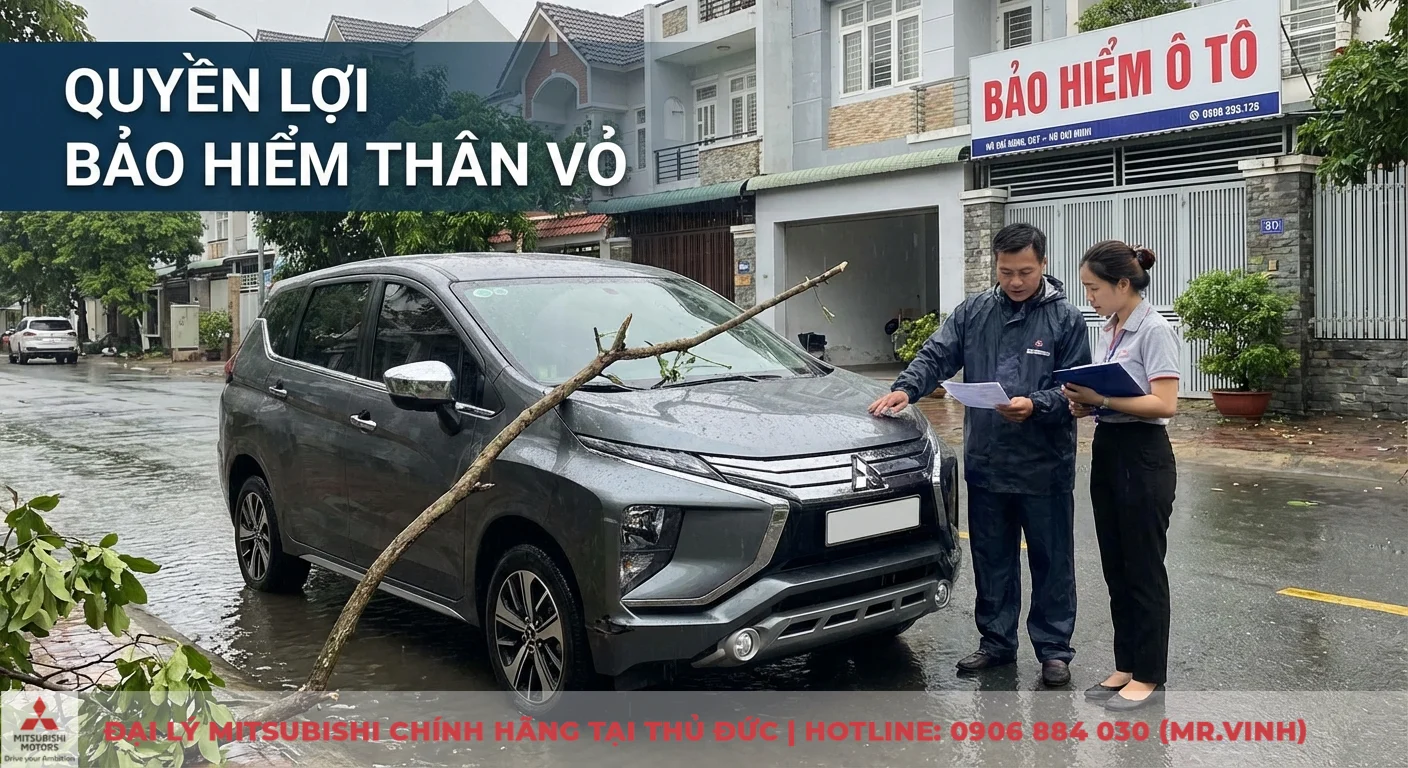 Bảo hiểm th&acirc;n vỏ xe &ocirc; t&ocirc; chi trả thiệt hại do thi&ecirc;n tai như c&acirc;y đổ sau mưa b&atilde;o, đang được kiểm tra tại hiện trường