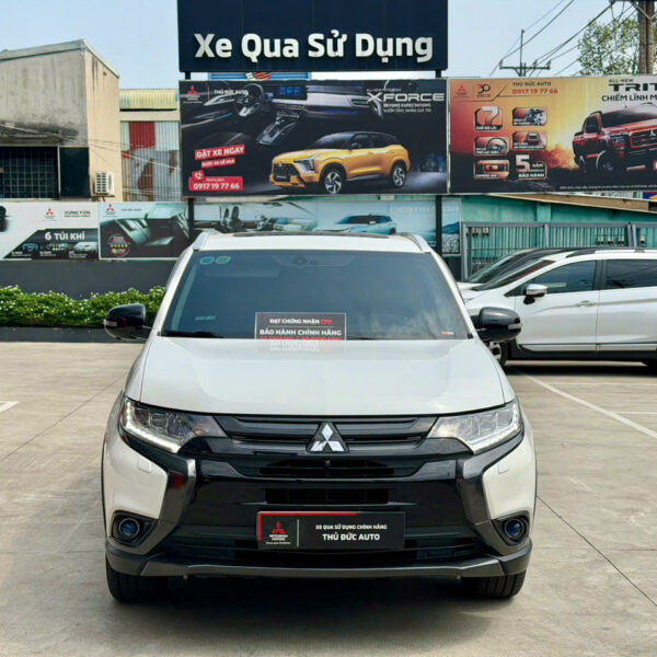 Trang Chủ 24 Mitsubishi Outlander Premium 2018