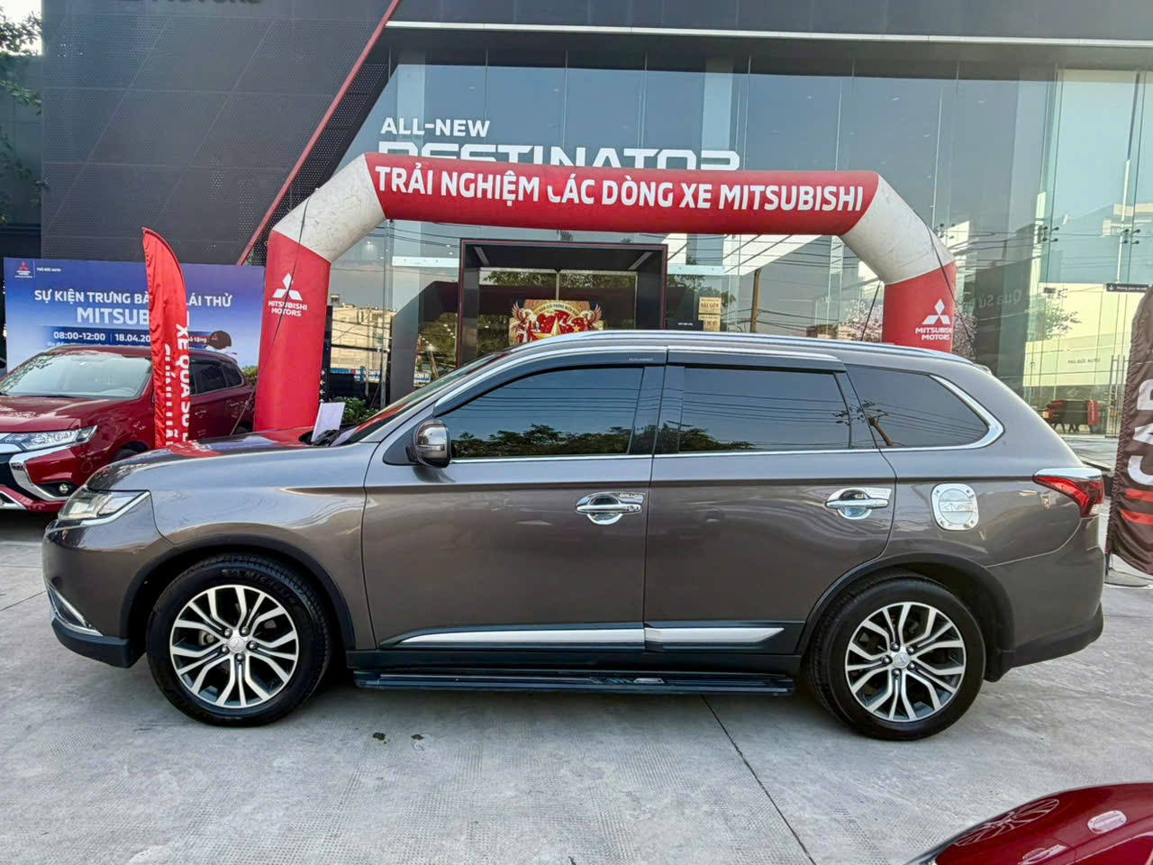 Outlander Premium 2018 2 Mitsubishi Outlander Premium 2018