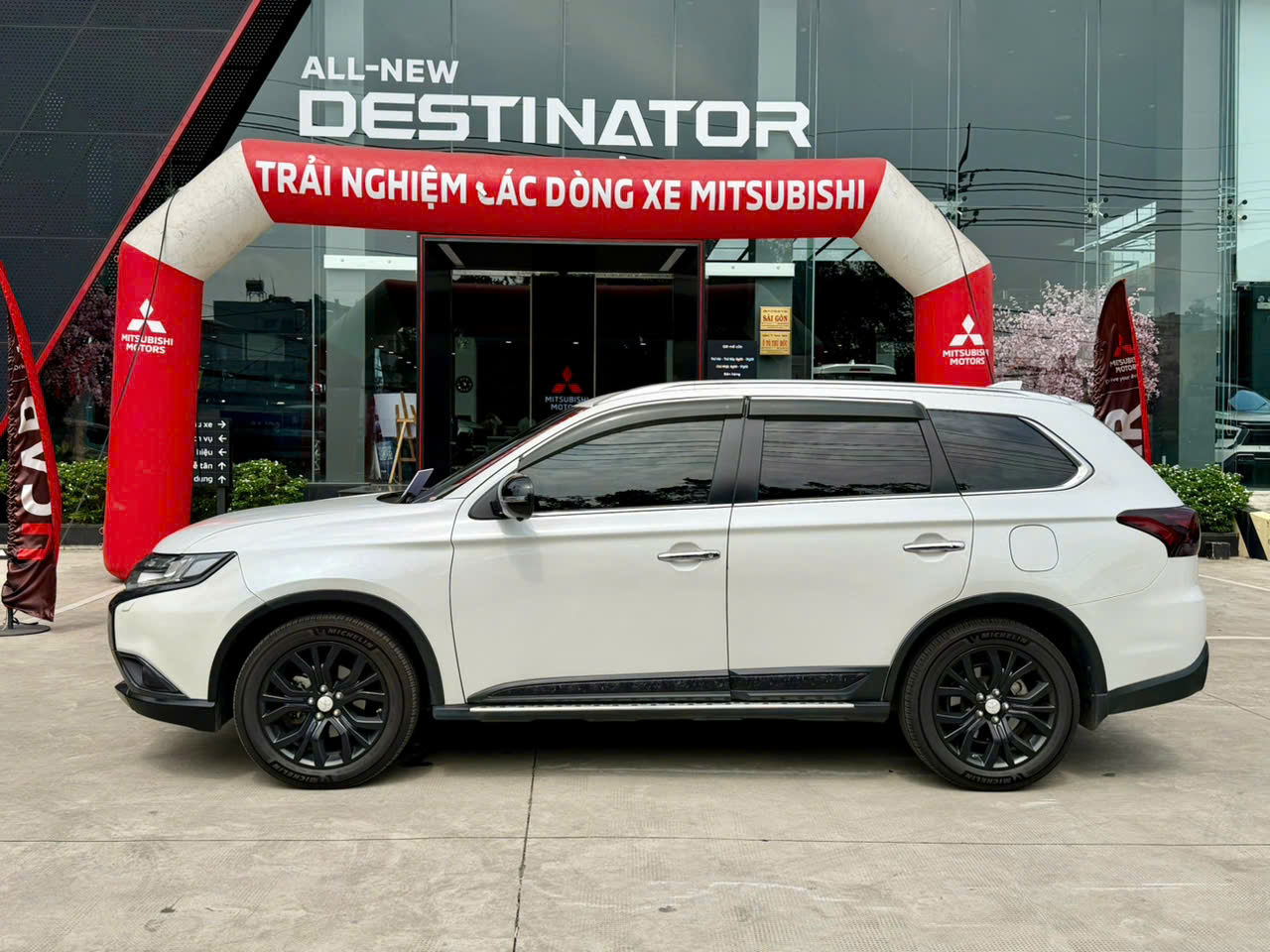 Outlander Premium 2018 2 Mitsubishi Outlander Premium 2018