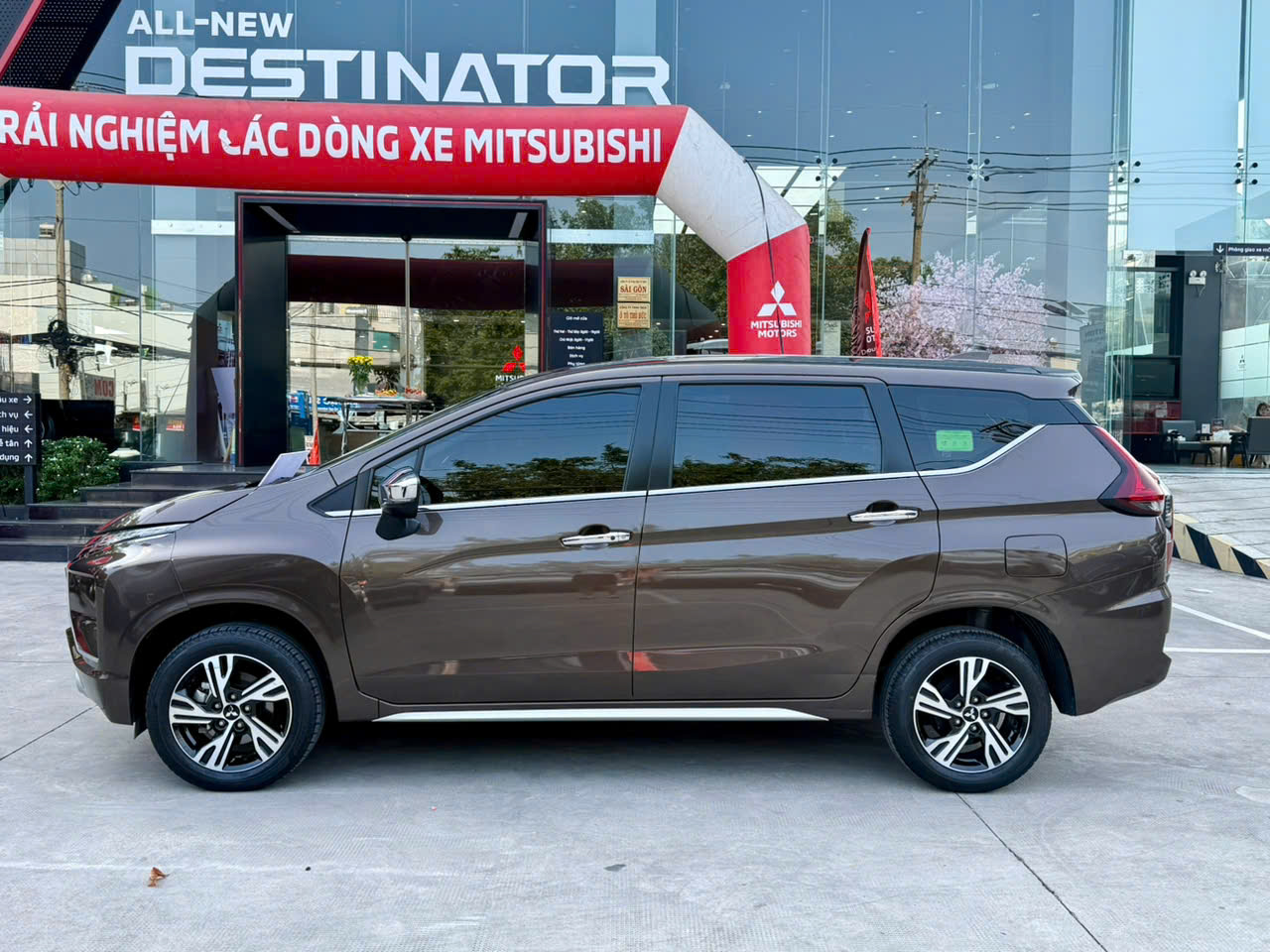 Xpander AT 2021 2 Mitsubishi Xpander AT 2021