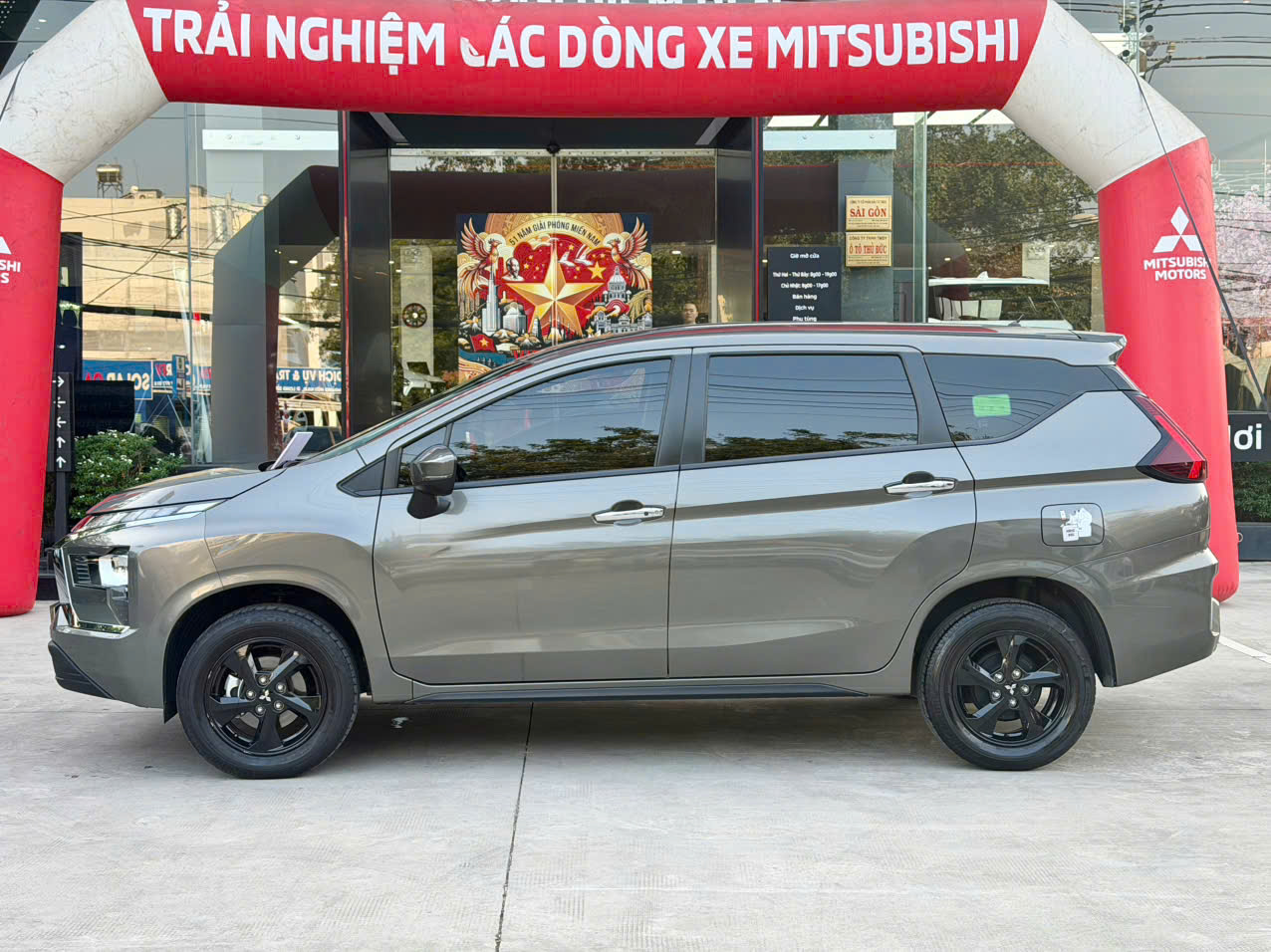 Xpander AT Eco 2024 2 Mitsubishi Xpander AT Eco 2024