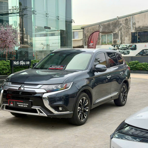 Trang Chủ 20 Mitsubishi Outlander 4WD 2020