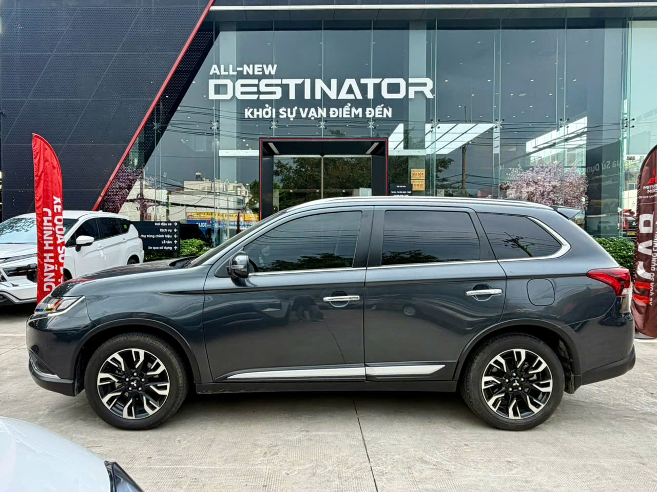 Outlander 4WD 2020 2 Mitsubishi Outlander 4WD 2020