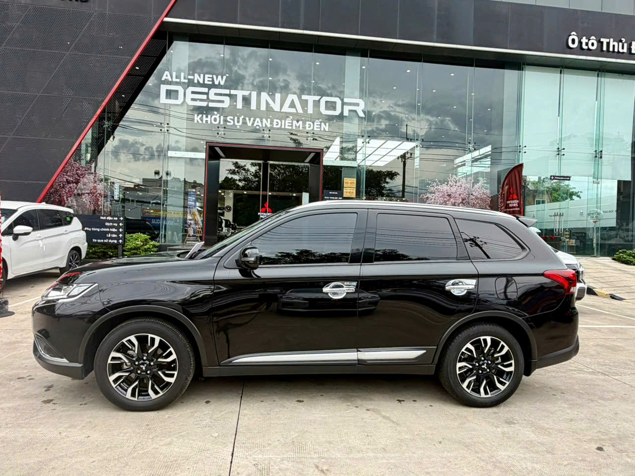 Outlander CVT 2021 2 Mitsubishi Outlander CVT 2021