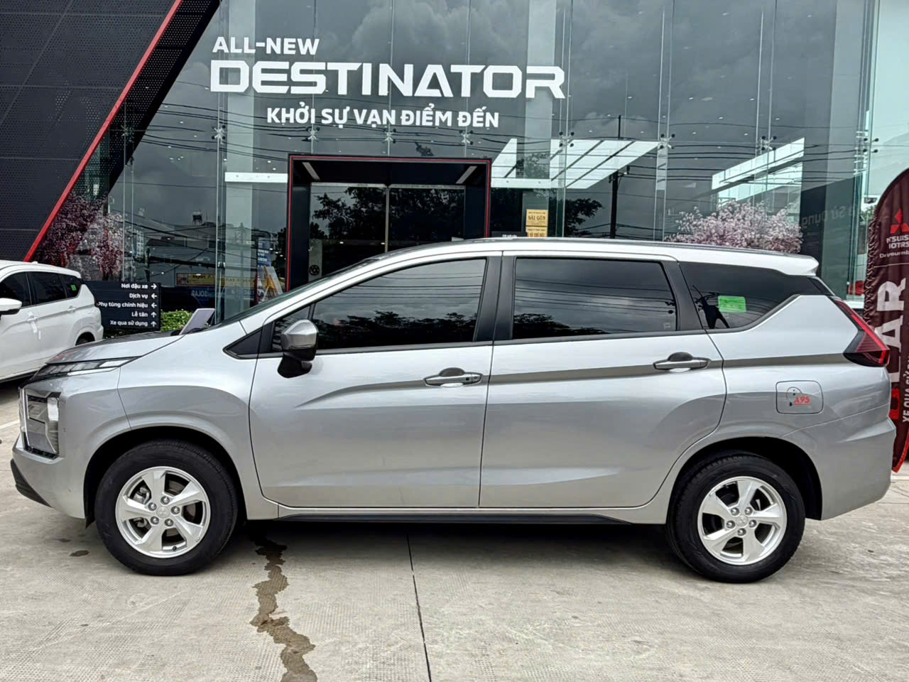 Xpander AT Eco 2023 2 Mitsubishi Xpander AT Eco 2023