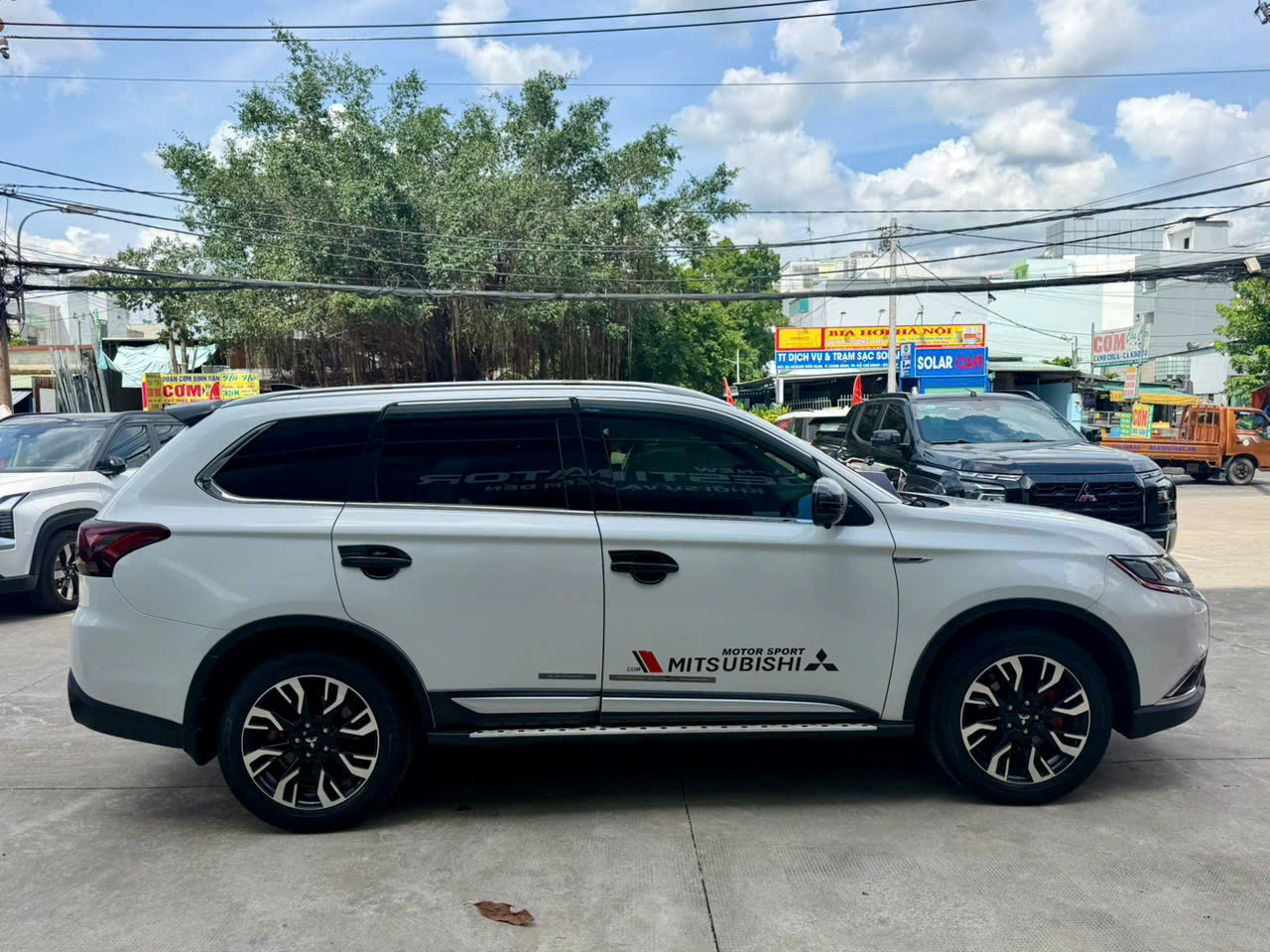 Mitsubishi Outlander CVT 2020