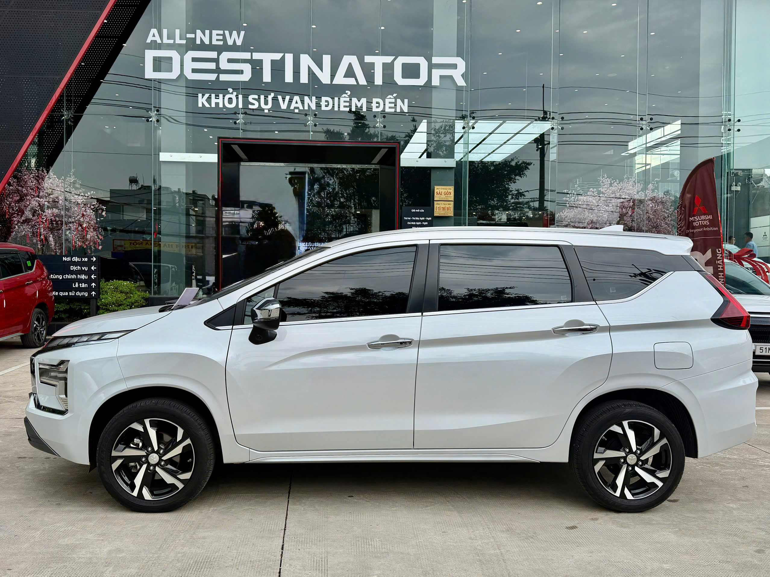 Xpander Premium 2024 2 Mitsubishi Xpander Premium 2024
