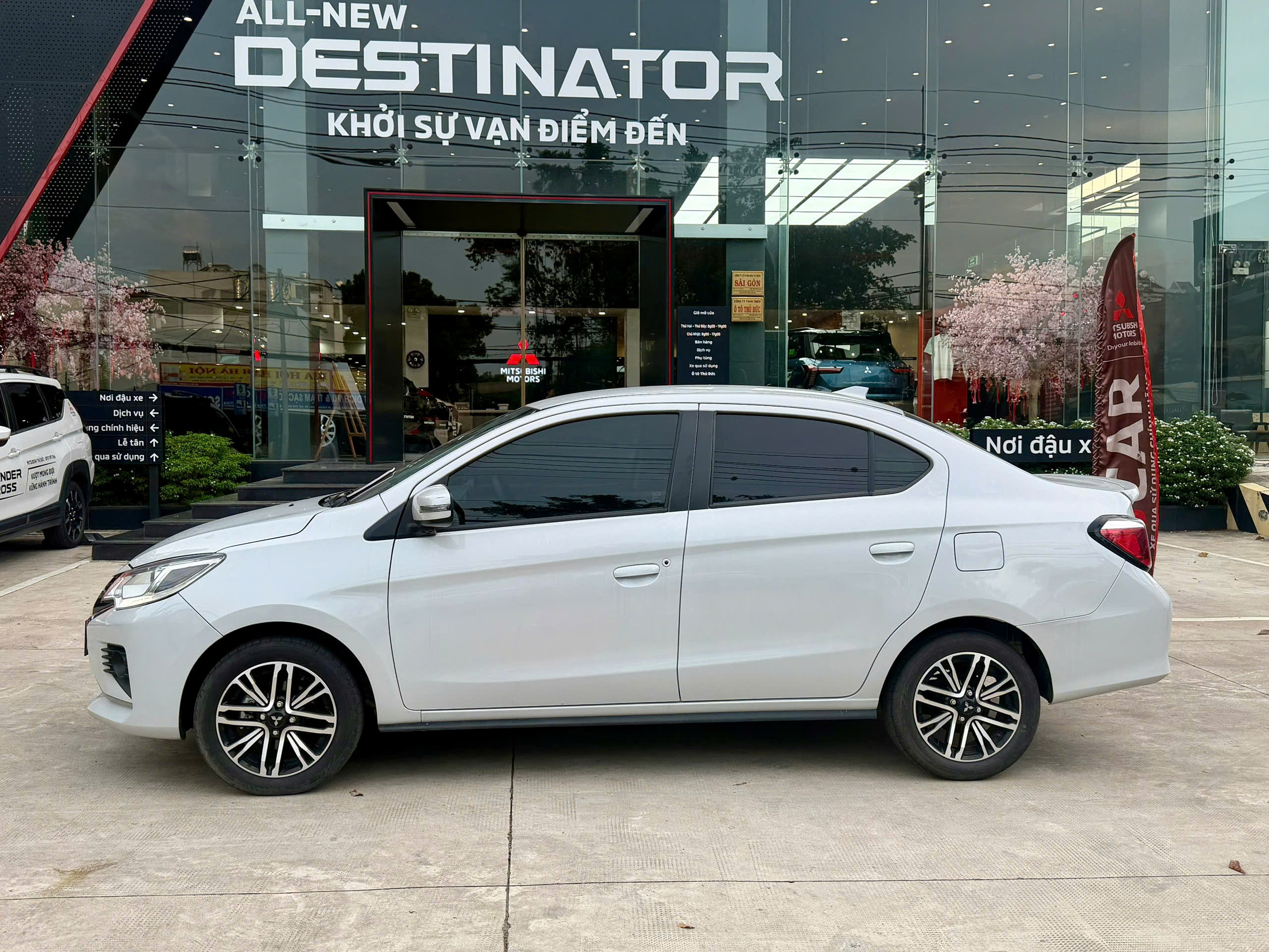 Mitsubishi Attrage Premium 2025