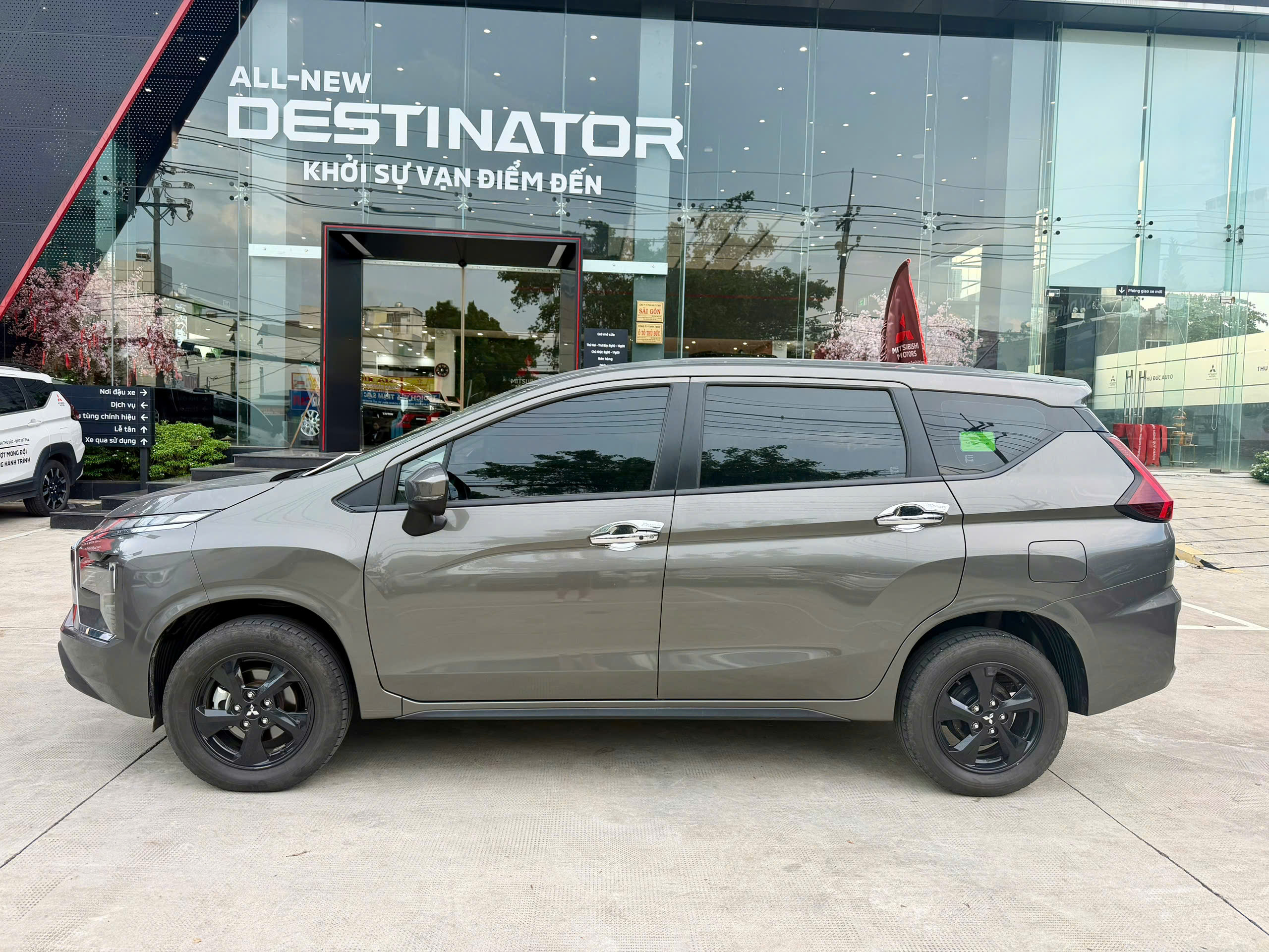 Mitsubishi Xpander AT Eco 2024