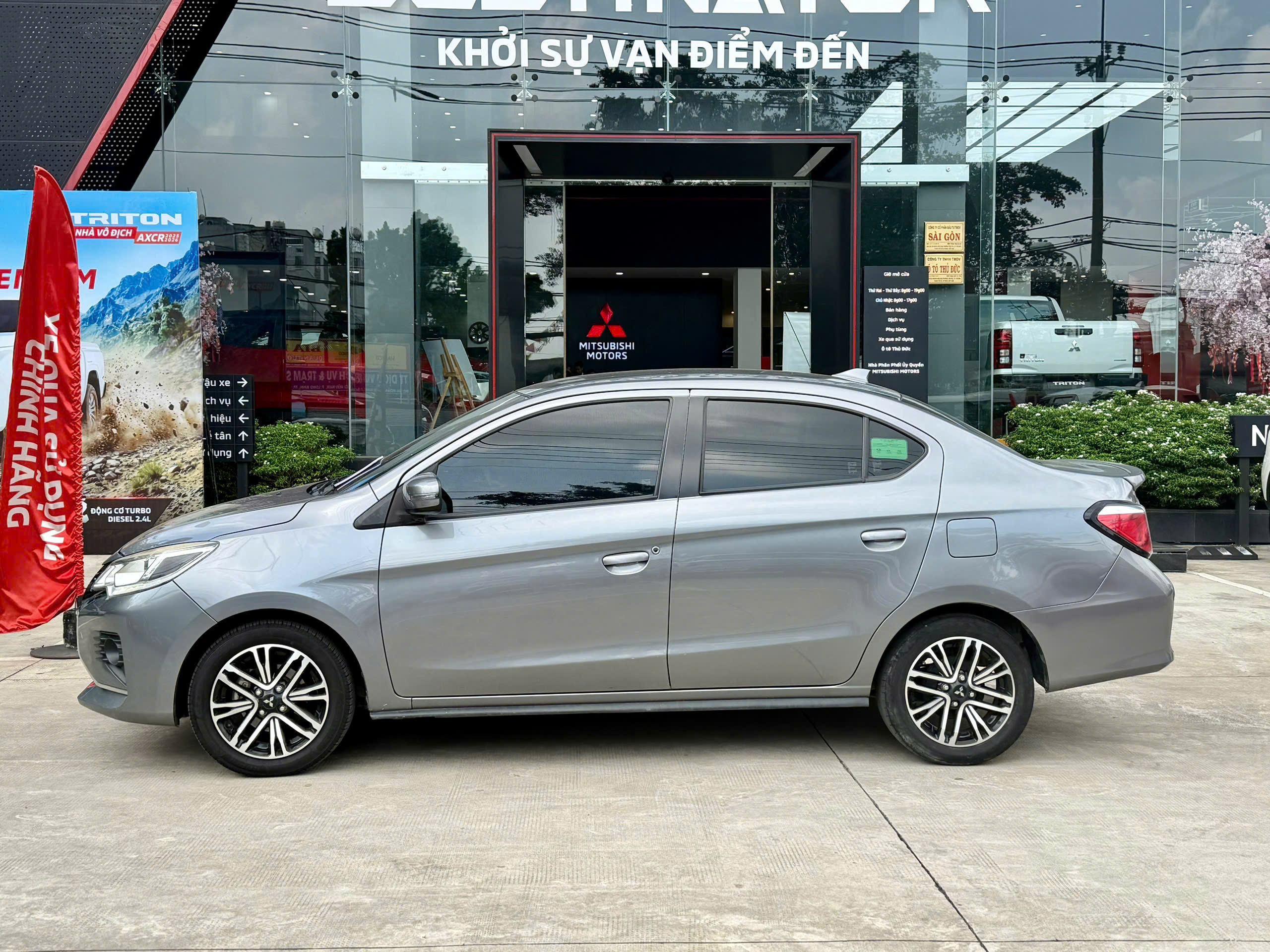 Mitsubishi Attrage Premium 2022